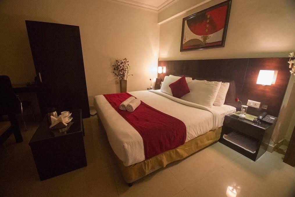Anr Hotels Lucknow Eksteriør bilde