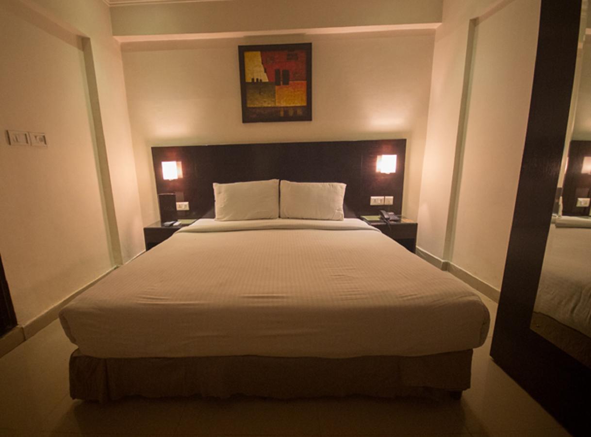 Anr Hotels Lucknow Eksteriør bilde